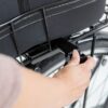 Trixie fietsmand bagage drager breed zwart - Afbeelding 6