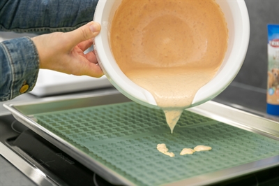 Trixie bakmat met botjes voor hond silicone - Afbeelding 6